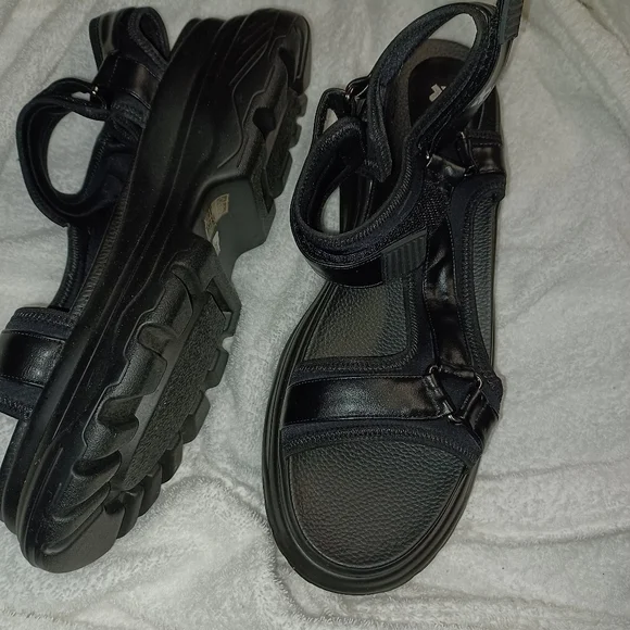 koi | Shoes | Mens Koi Sandals Size 2 | Poshmark display picture 1
